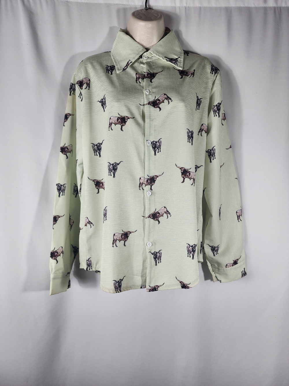 Longhorn Print Women's Button-Up Shirt - Light Green